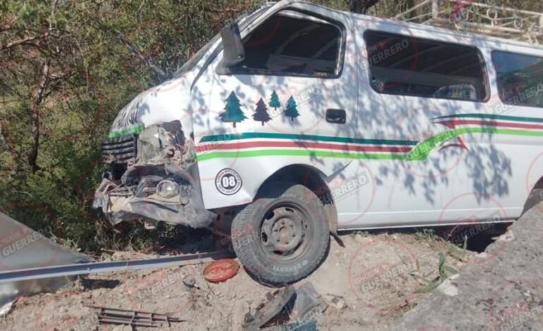 Accidente de tránsito en Zumpango deja una mujer muerta y 10 heridos