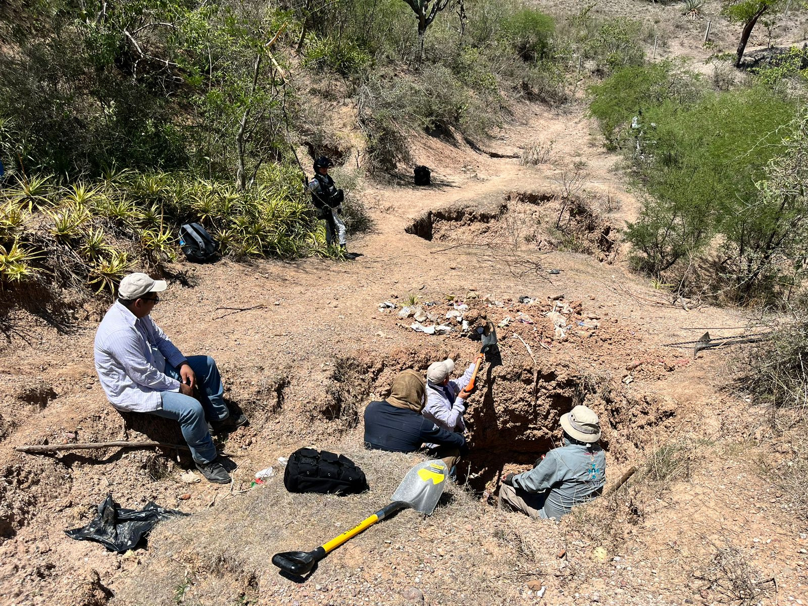Buscan a desaparecidos en zona de grupo delictivo que mató al defensor Arnulfo Cerón Soriano