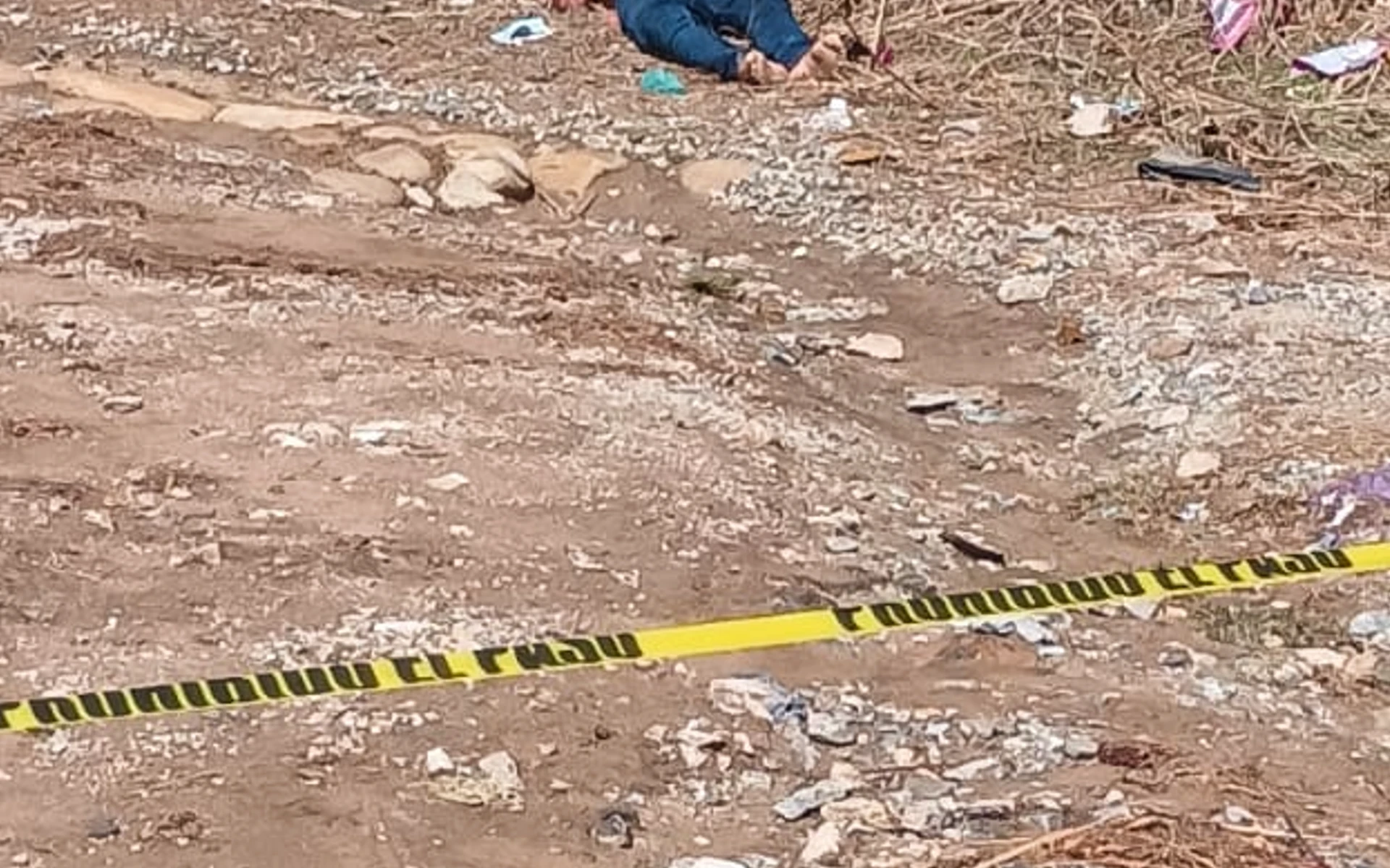 Dejan cadáver de un hombre en la comunidad de El Papayo, Coyuca de Benítez