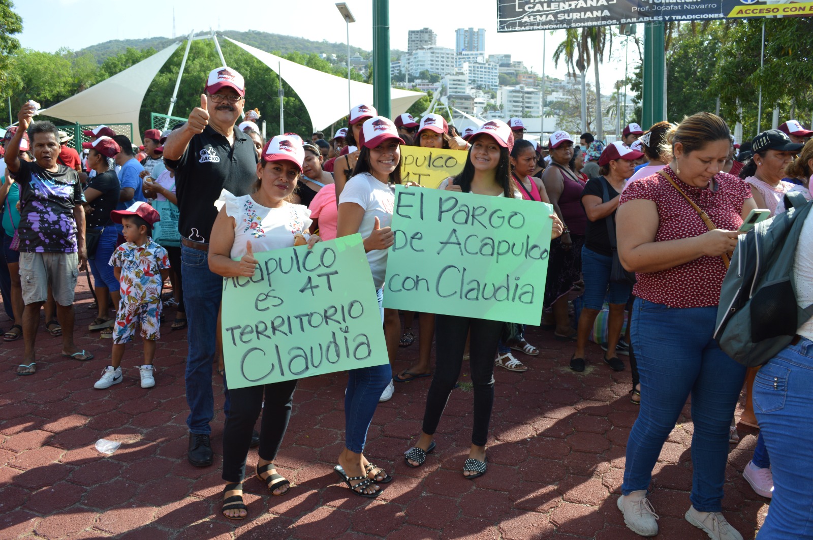 Multitudinario recibimiento a Claudia Sheinbaum en Acapulco