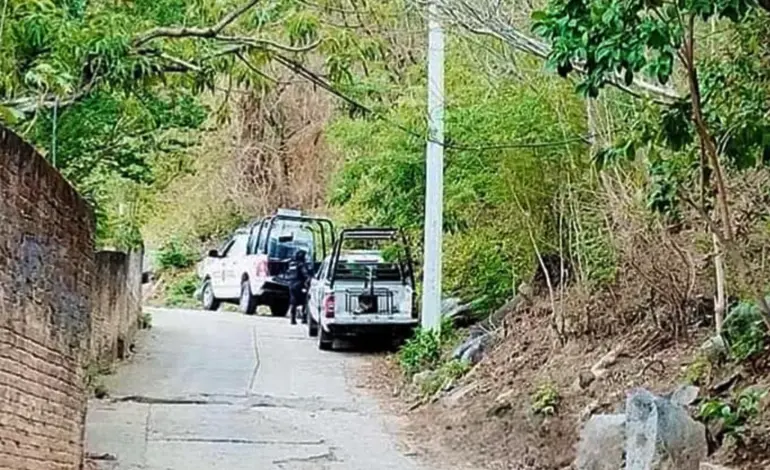 Asesinan a padre e hijo en Tierra Colorada; hay un menor de edad herido por el ataque