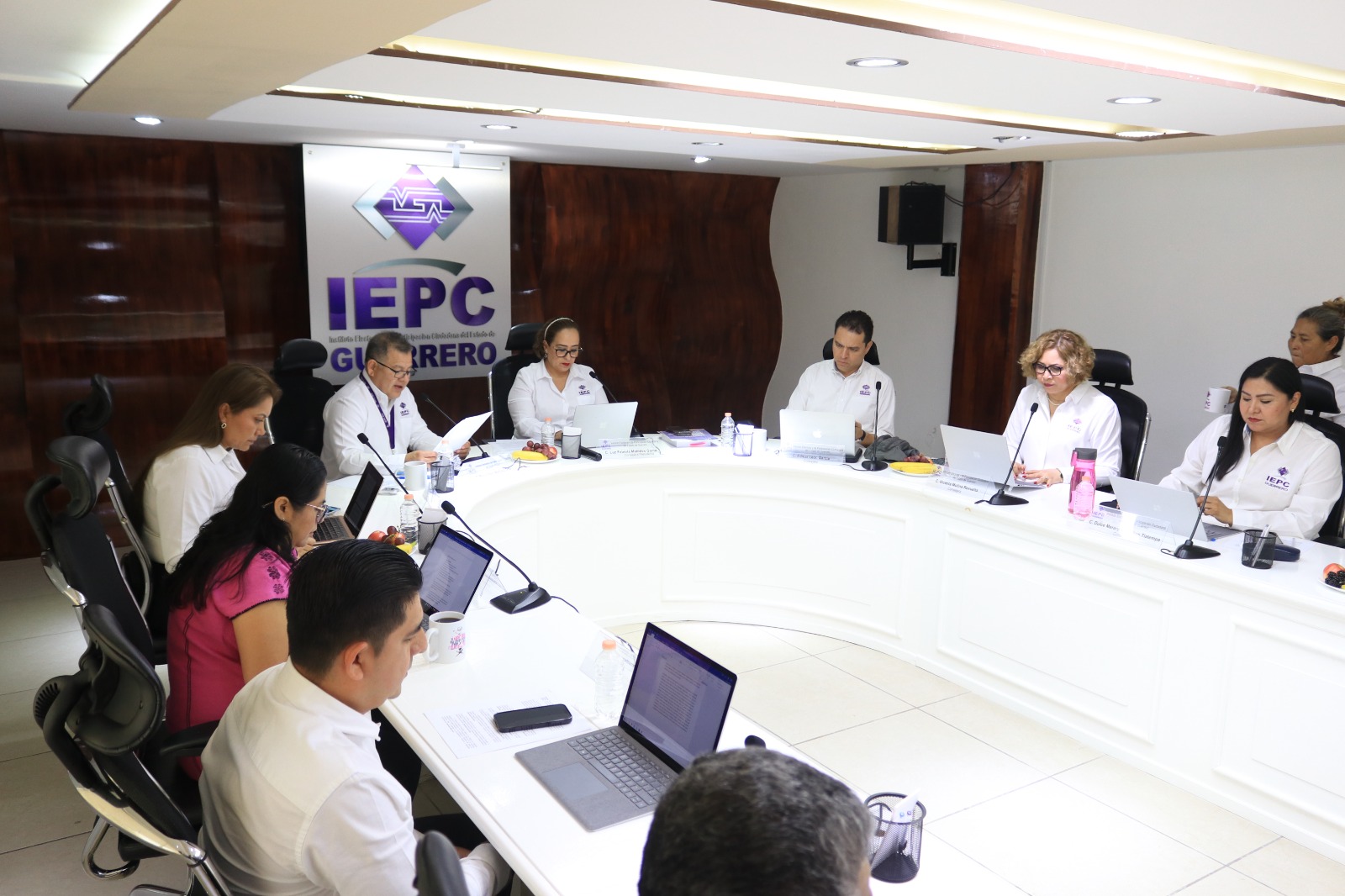 Resuelve IEPC Guerrero procedimientos ordinarios sancionadores interpuestos por el PRI y PRD
