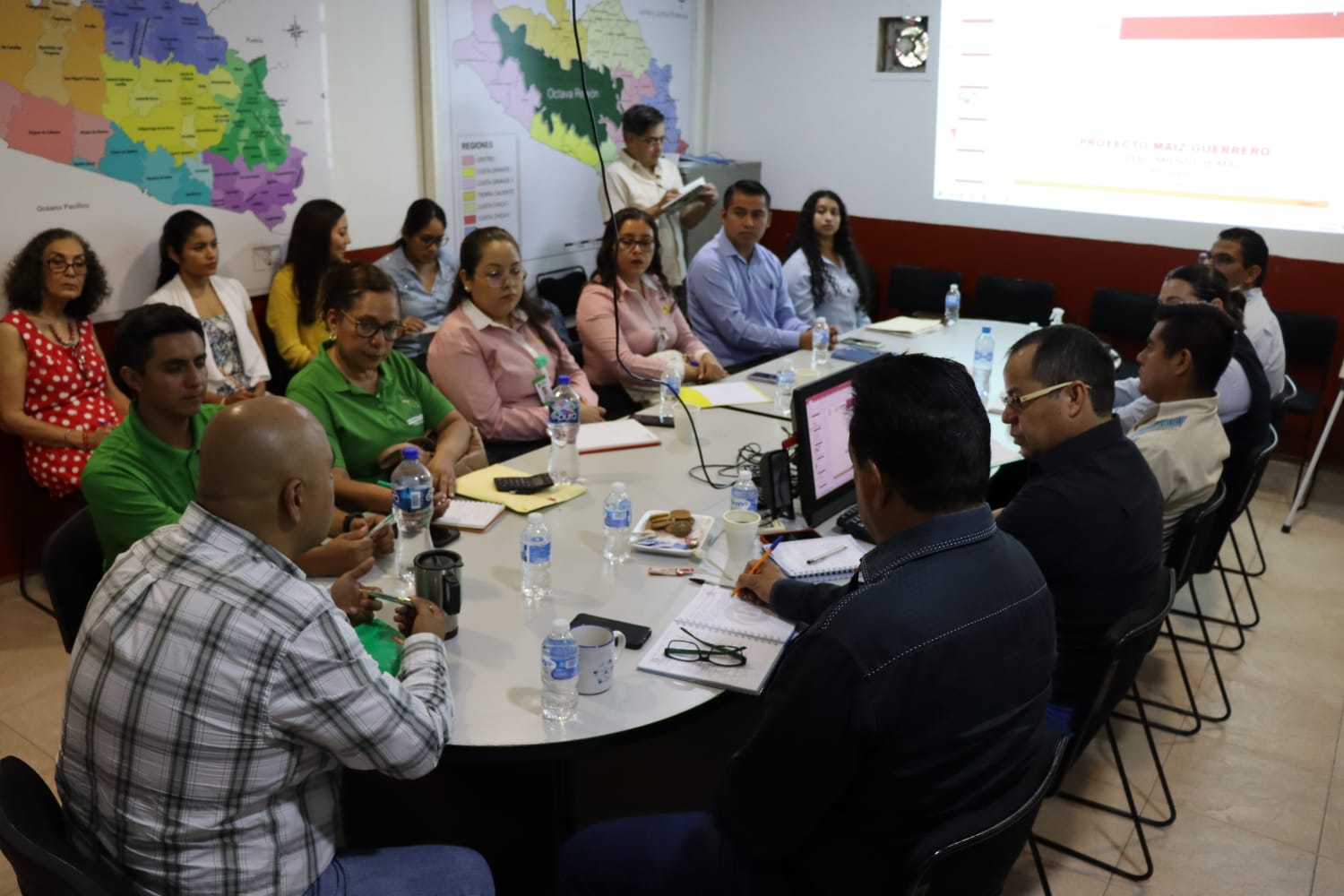 Presentan proyectos de apoyo y financiamiento para productores guerrerenses