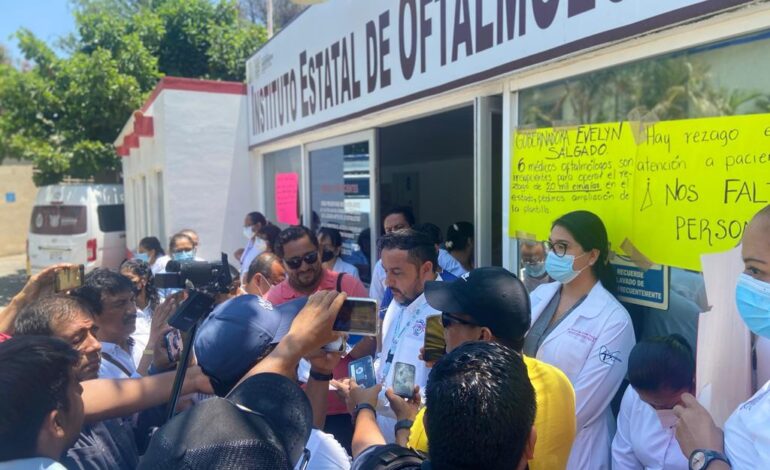 Suspenden paro laboral trabajadores del Instituto Estatal de Oftalmología