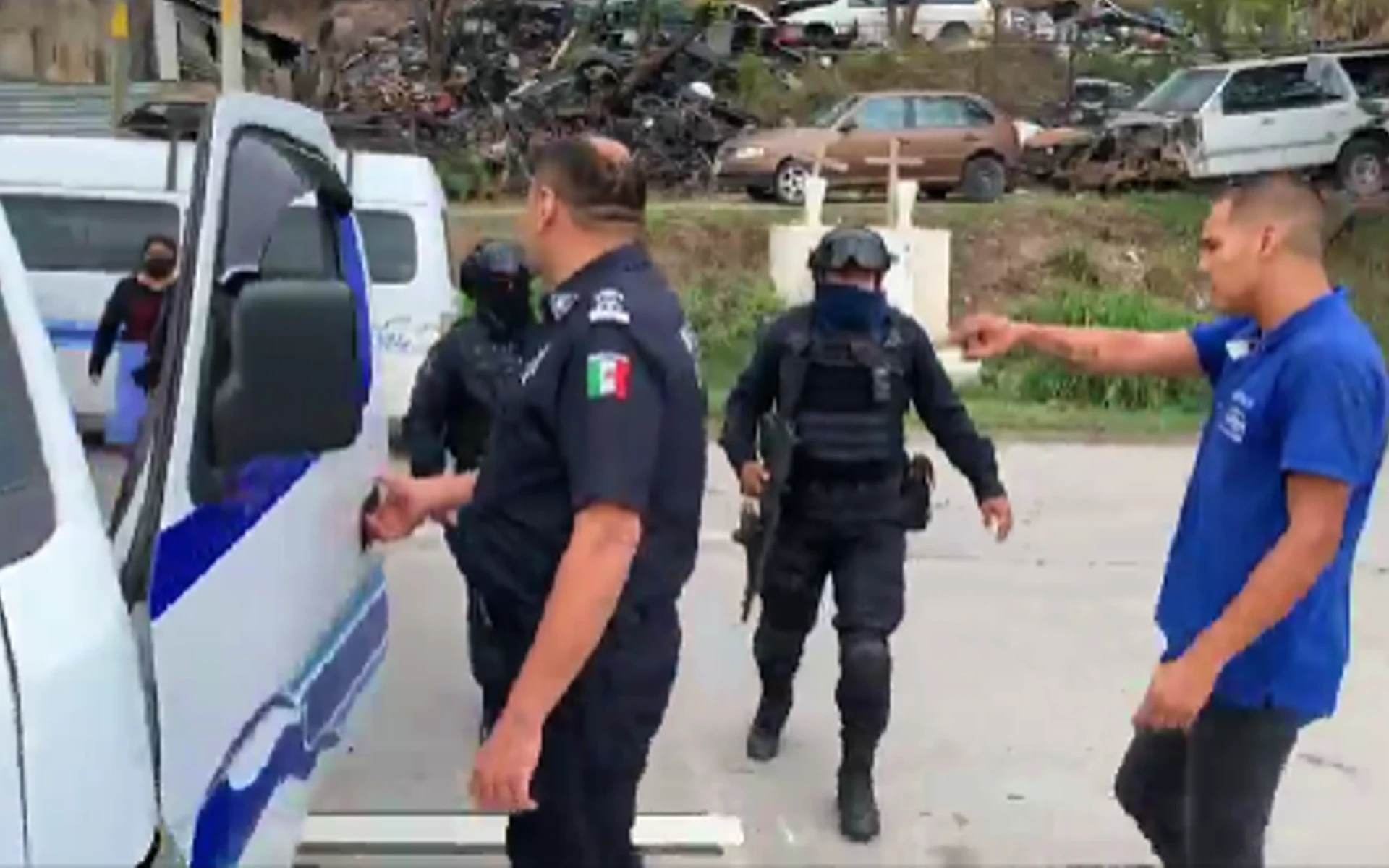 Transportistas del Circuito Río Azul protestan en Chilpancingo tras detención de un dirigente