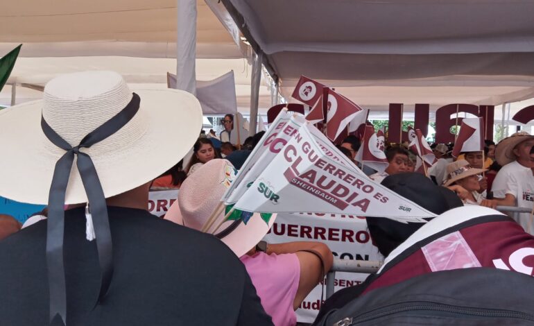 Funcionarios municipales y universitarios movilizan a personas para acto de Claudia Sheinbaum en Chilpancingo