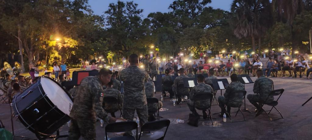 Concluyen los Conciertos de Verano de la Banda de Música de la IX Región Militar en el parque Papagayo