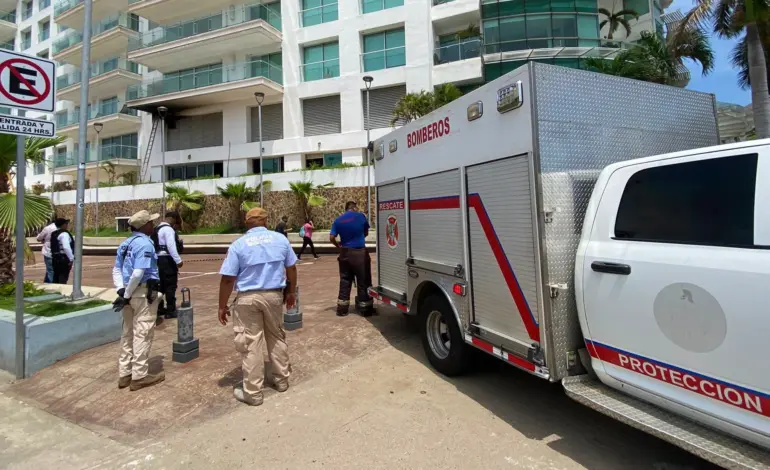 Reportan incendio en el restaurante Chi-Place del condominio Las Palmas, Acapulco
