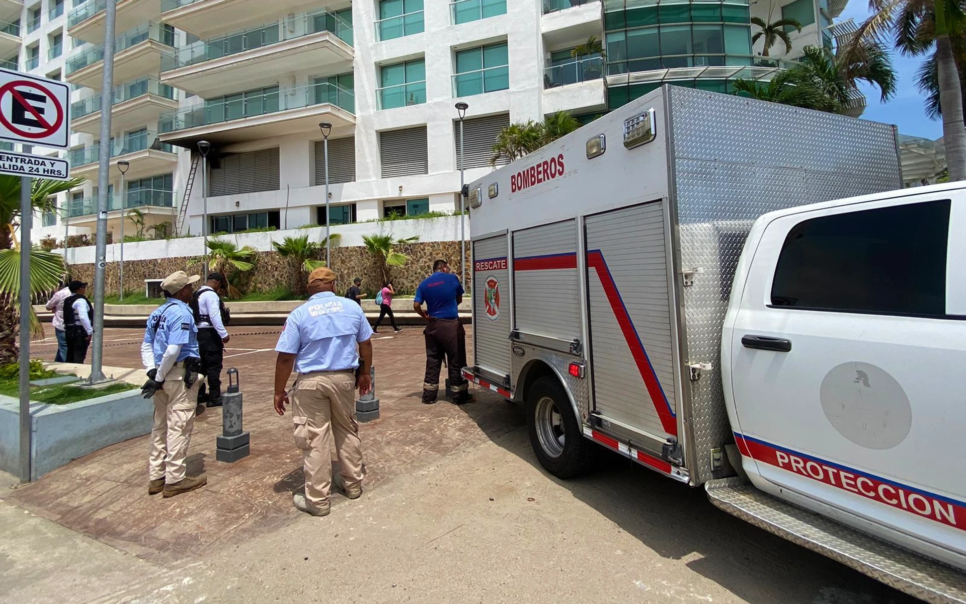 Reportan incendio en el restaurante Chi-Place del condominio Las Palmas, Acapulco