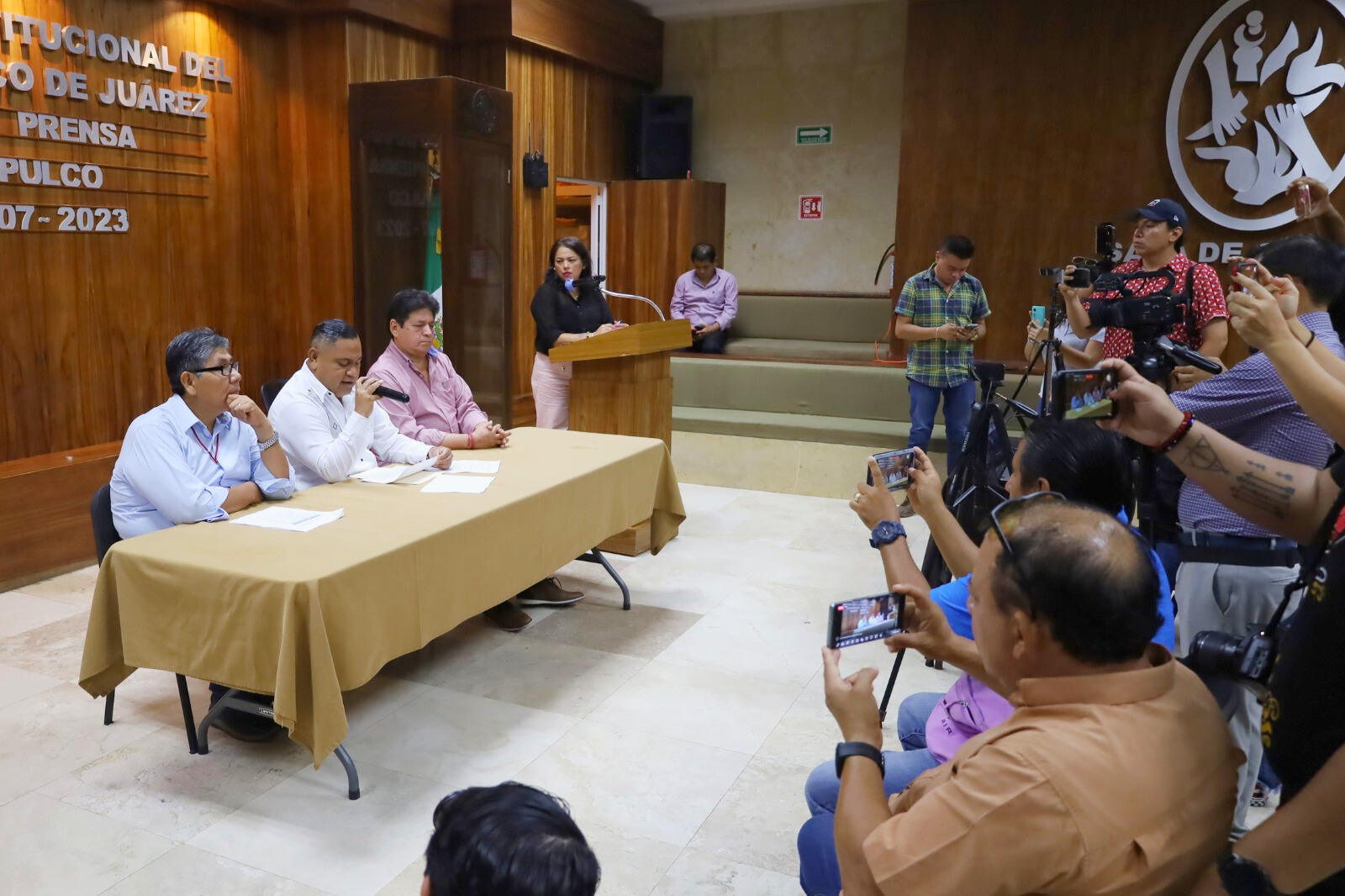 Gobierno de Abelina López Rodríguez garantiza playas limpias a bañistas