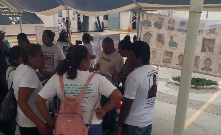Fiscalía de Guerrero dialoga con familiares de marino desaparecido