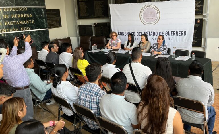 Presentan en el Congreso la convocatoria para los encuentros regionales con rumbo al Parlamento Juvenil 2023