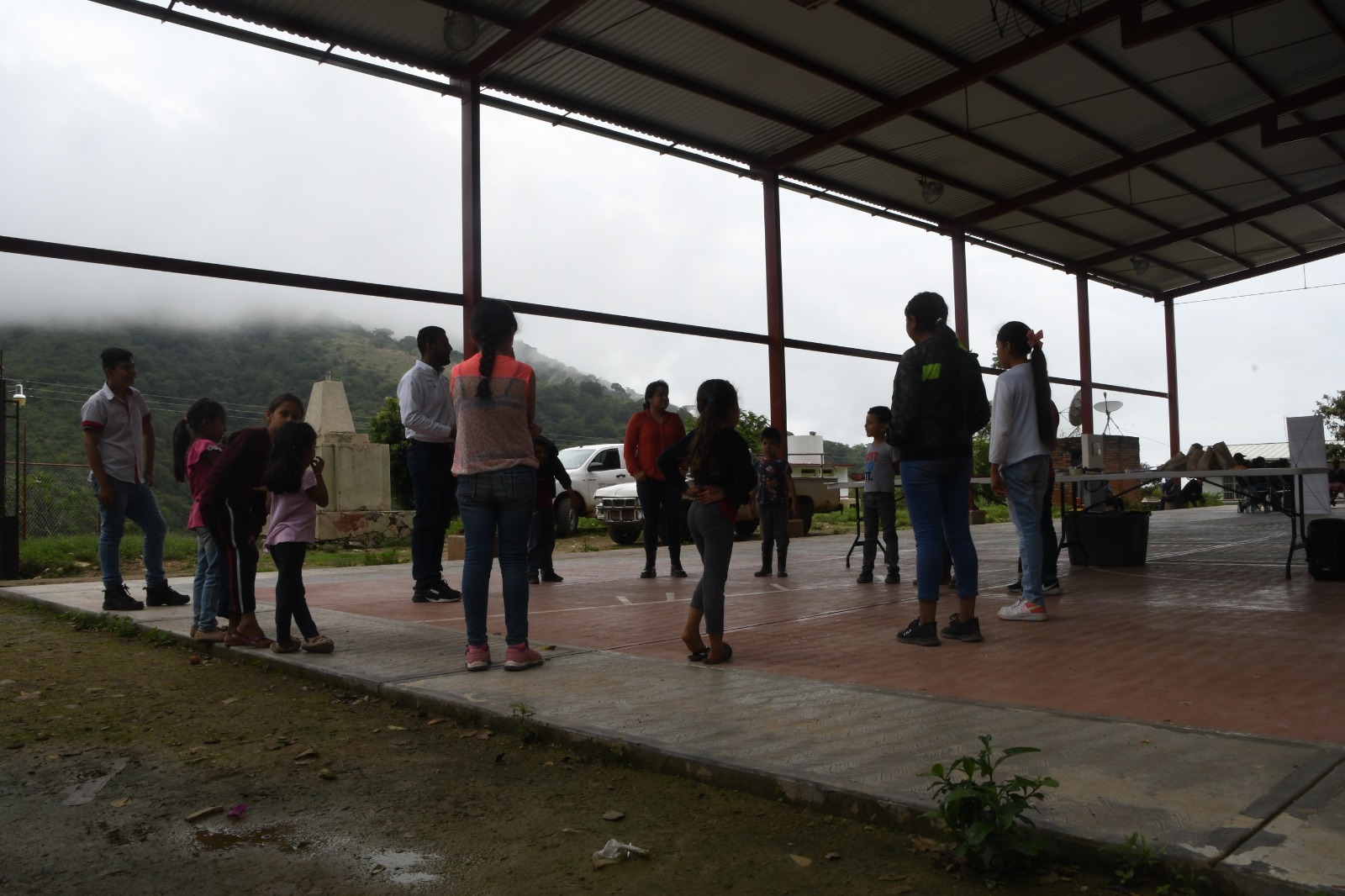 La SEMUJER imparte taller sobre los derechos de las mujeres, niñas y niños en la comunidad serrana
