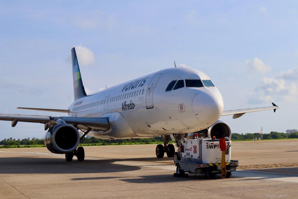 Llega nuevo vuelo de León al Aeropuerto Internacional de Acapulco