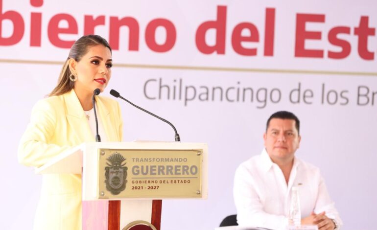 Reafirma Evelyn Salgado compromiso contra la corrupción en obra pública de Guerrero