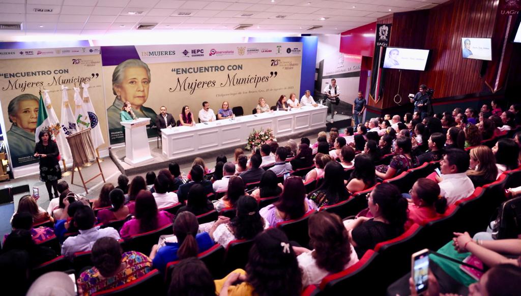 Refrenda Evelyn Salgado compromiso de lucha contra violencia y desigualdad de las mujeres en Guerrero