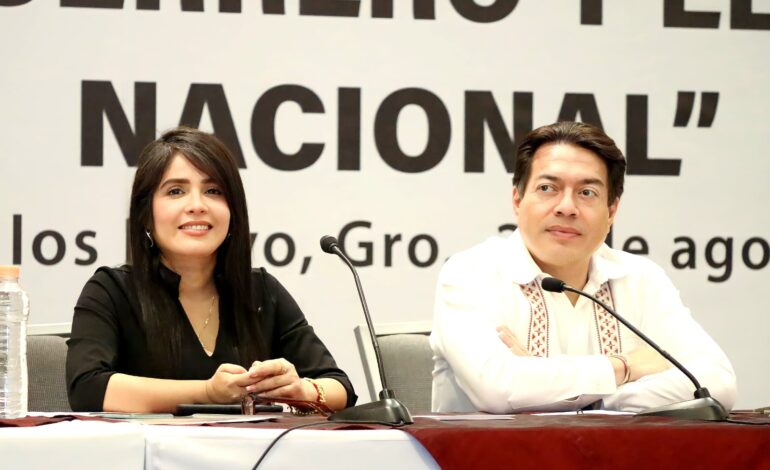 Defender a Evelyn Salgado y Yoloczin Domínguez, pide Mario Delgado a mujeres de Morena
