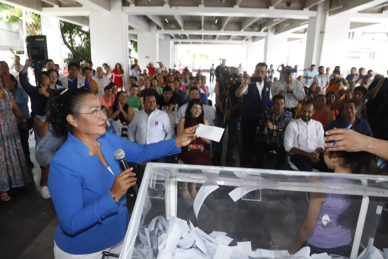 Realiza Abelina López sorteo predial Acapulco 2023