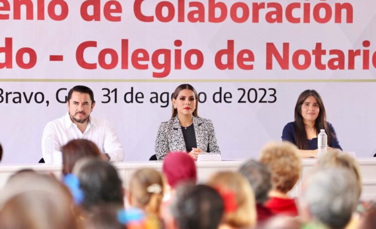Firma Evelyn Salgado convenio con Notarios para dar arranque a la jornada de «Septiembre mes del Testamento»