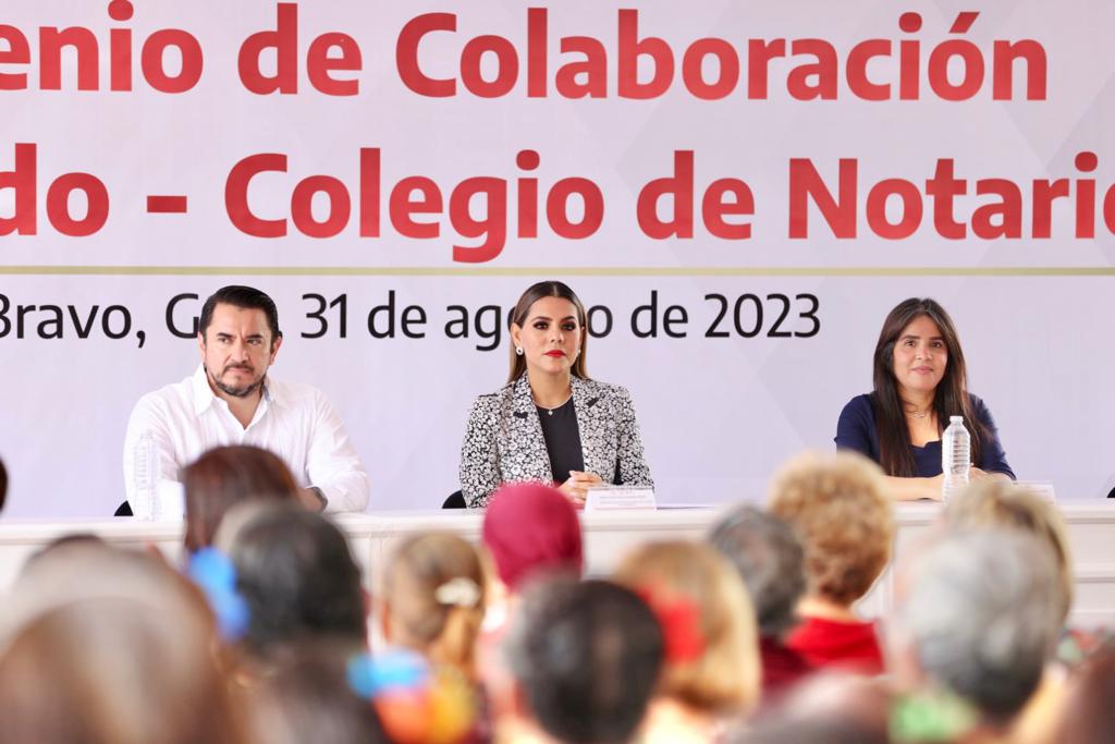 Firma Evelyn Salgado convenio con Notarios para dar arranque a la jornada de «Septiembre mes del Testamento»
