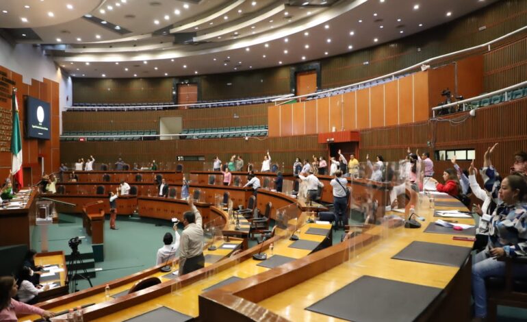 Convoca el Congreso a presentar propuestas de recipiendario de la presa Sentimientos de la Nación