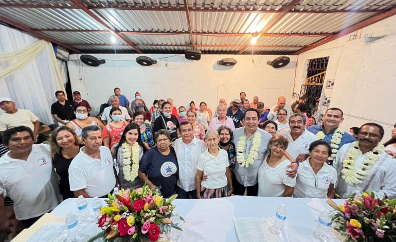 Yoloczin Domínguez, “el ángel de los voceadores”, dice líder de distribuidores de periódicos
