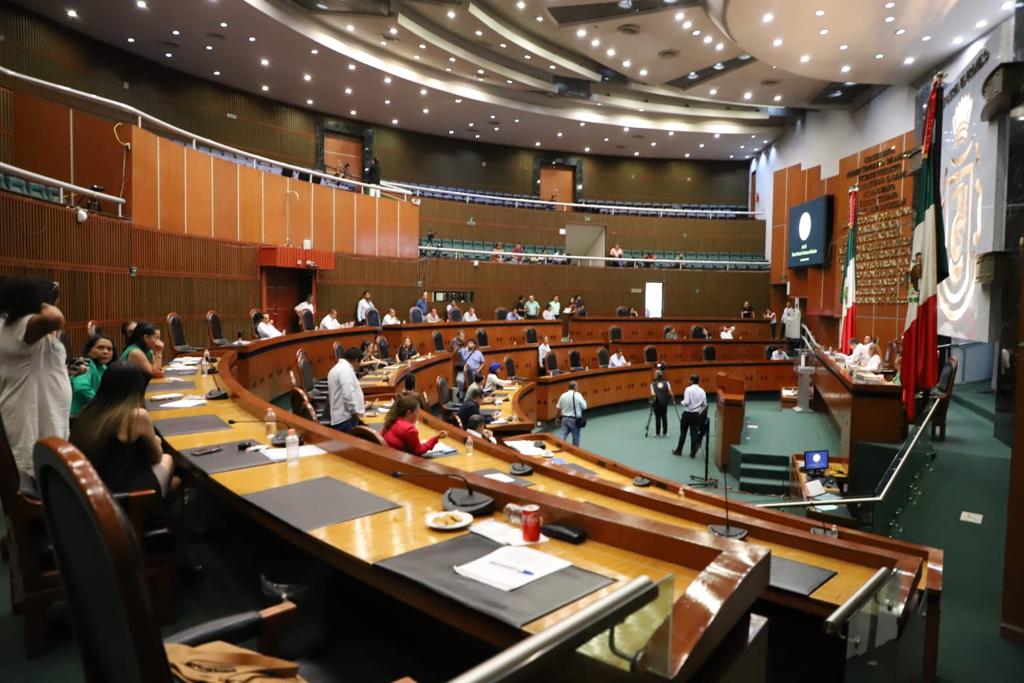Presentan en el Congreso iniciativa de reforma para definir periodo de los ayuntamientos instituyentes