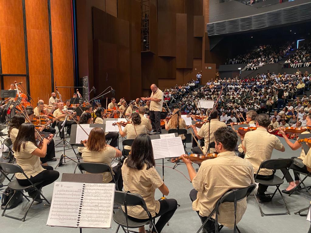 Participan más de mil 500 estudiantes de Chilpancingo en Concierto Didáctico de la Filarmónica de Acapulco