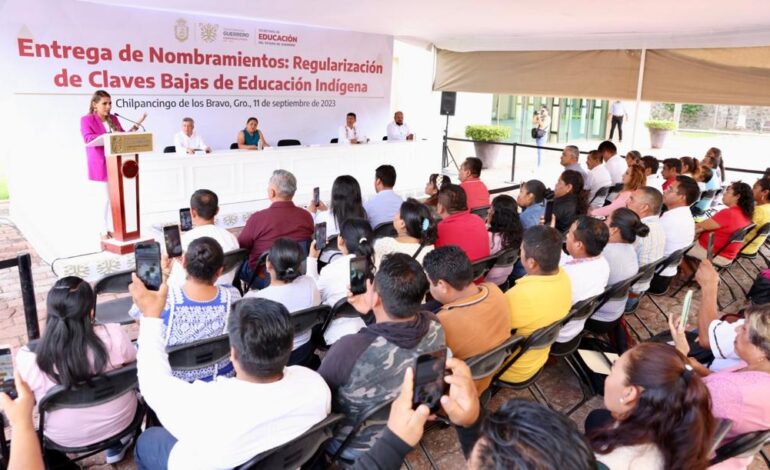 Cumple Evelyn Salgado con justicia laboral a docentes de Educación Indígena de Guerrero