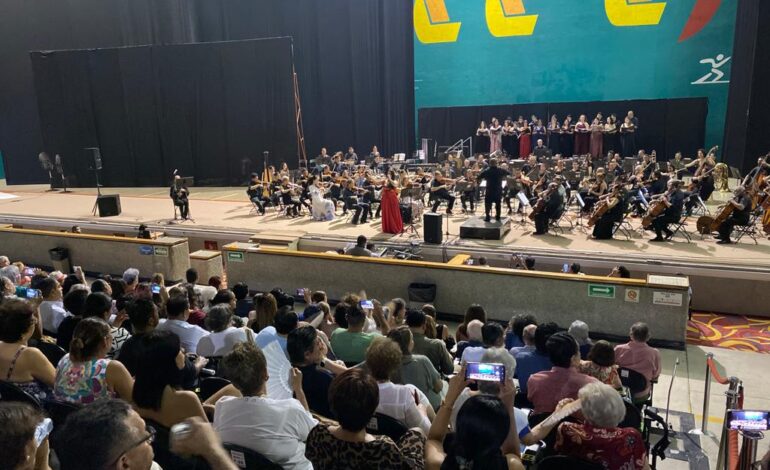 Espectacular concierto de la Filarmónica de Acapulco para rendir tributo a Juan Gabriel