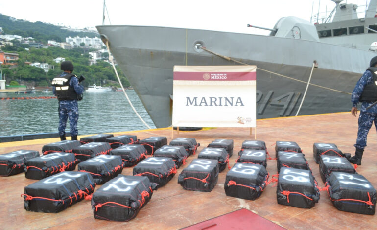 Marina asegura aproximadamente 922 kilogramos de clorhidrato de cocaína frente a las costas de Acapulco, Guerrero