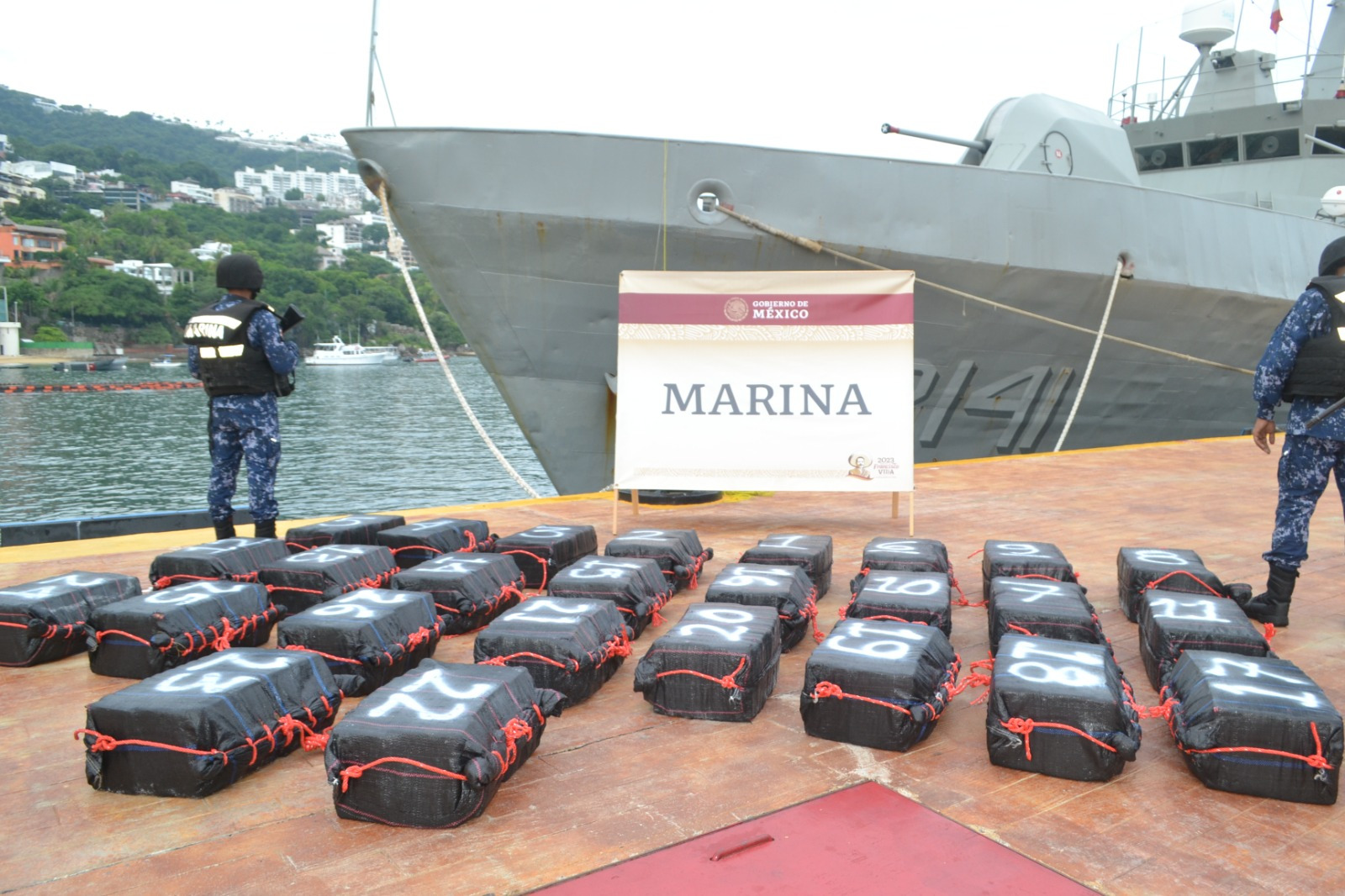 Marina asegura aproximadamente 922 kilogramos de clorhidrato de cocaína frente a las costas de Acapulco, Guerrero