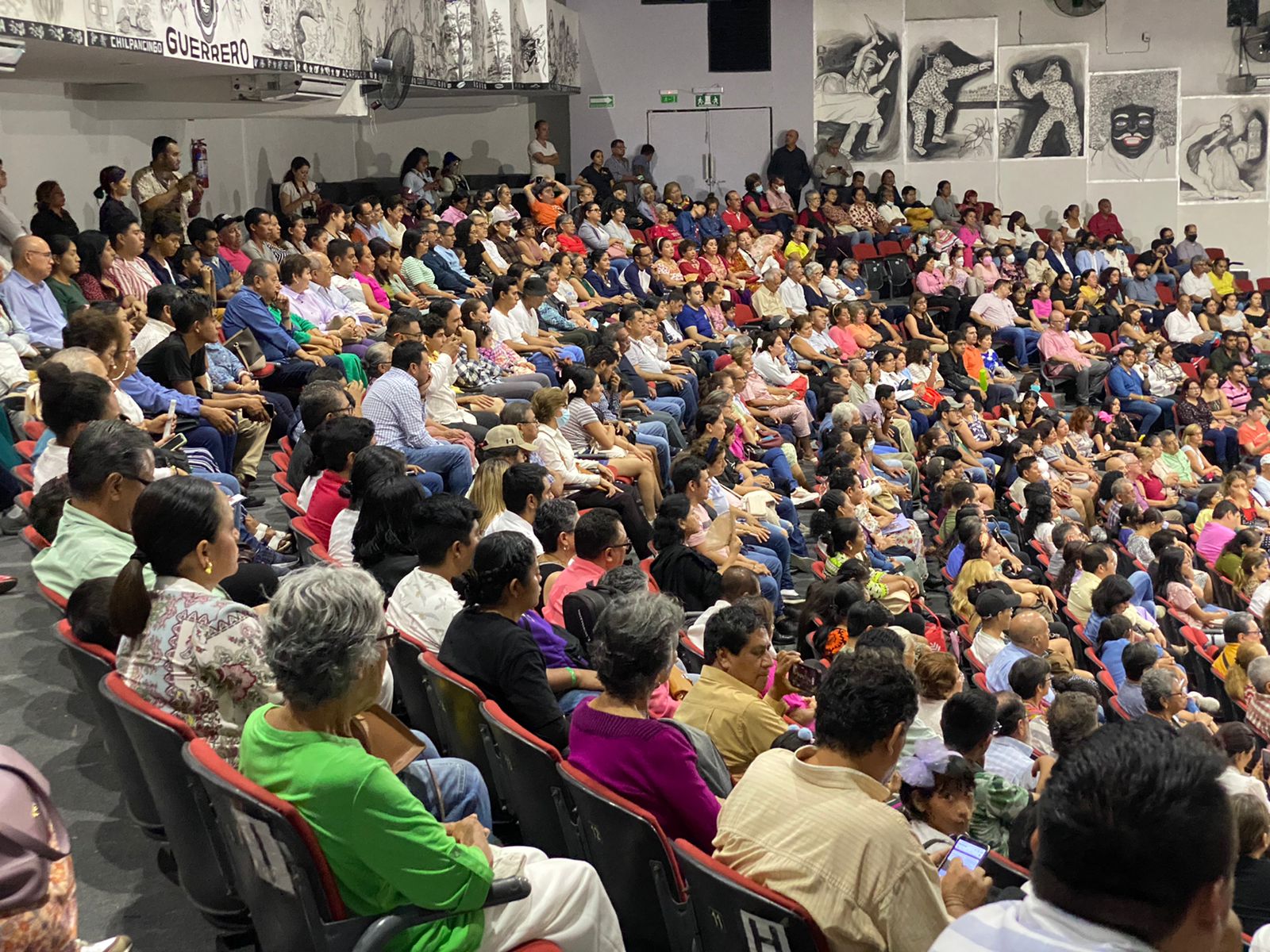 Exitoso concierto de la Filarmónica de Acapulco en el Teatro María Luisa Ocampo de Chilpancingo