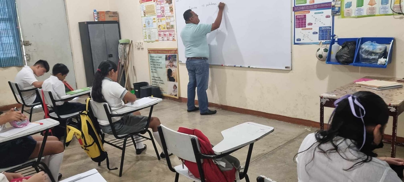 Más de un millón de alumnos de educación básica, media superior y superior regresan a clases este lunes en Guerrero