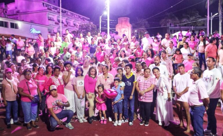 Encabeza Abelina López Rodríguez “Caminata Rosa” contra el cáncer de mama