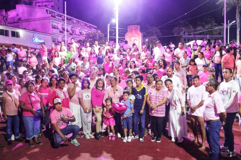 Encabeza Abelina López Rodríguez “Caminata Rosa” contra el cáncer de mama