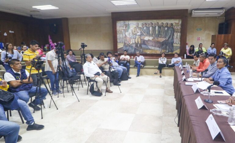 Hay 80 viviendas inundadas en Acapulco; no hay pérdidas humanas: Abelina López
