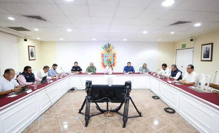 Insta Evelyn Salgado desde la Mesa de Coordinación intensificar operativos y reforzar la seguridad en Guerrero