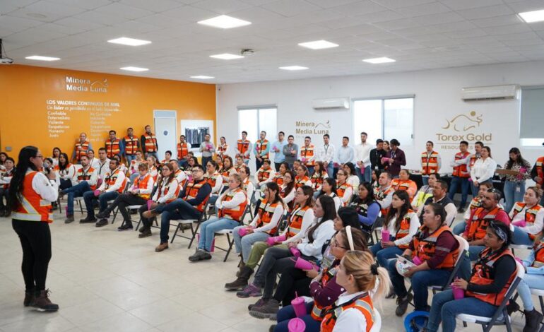 Promueve Minera Media Luna acciones de prevención contra el cáncer de mama