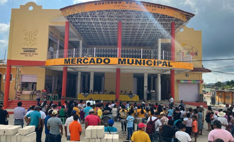 Inaugura Gobierno de Guerrero mercado municipal de Igualapa