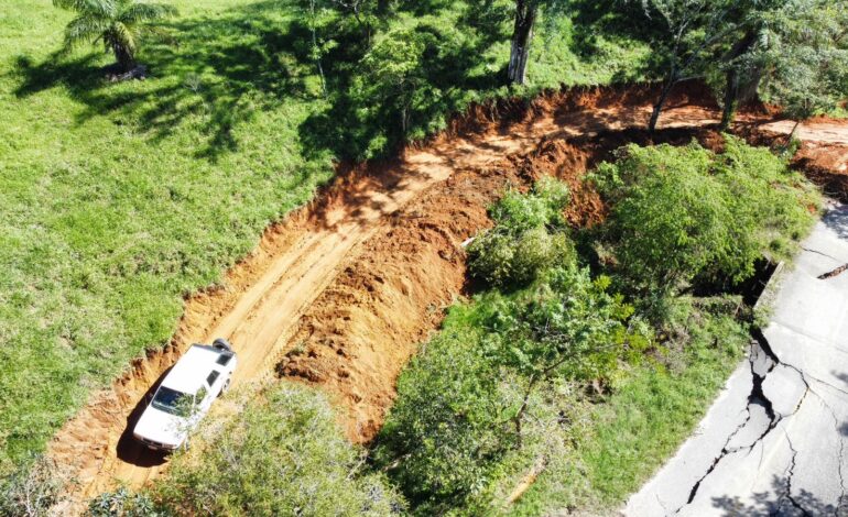 Continúa Cicaeg trabajando en zona afectada por Max