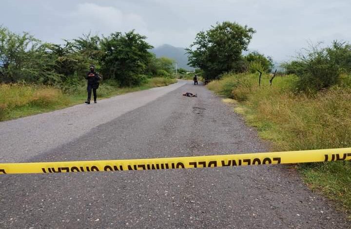 Dejan cadáver de un hombre en las inmediaciones del puente González y Platanillo, Iguala