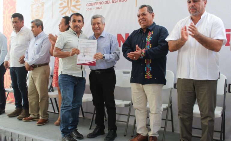 Entrega SEG 65 plazas de ascenso a directivos