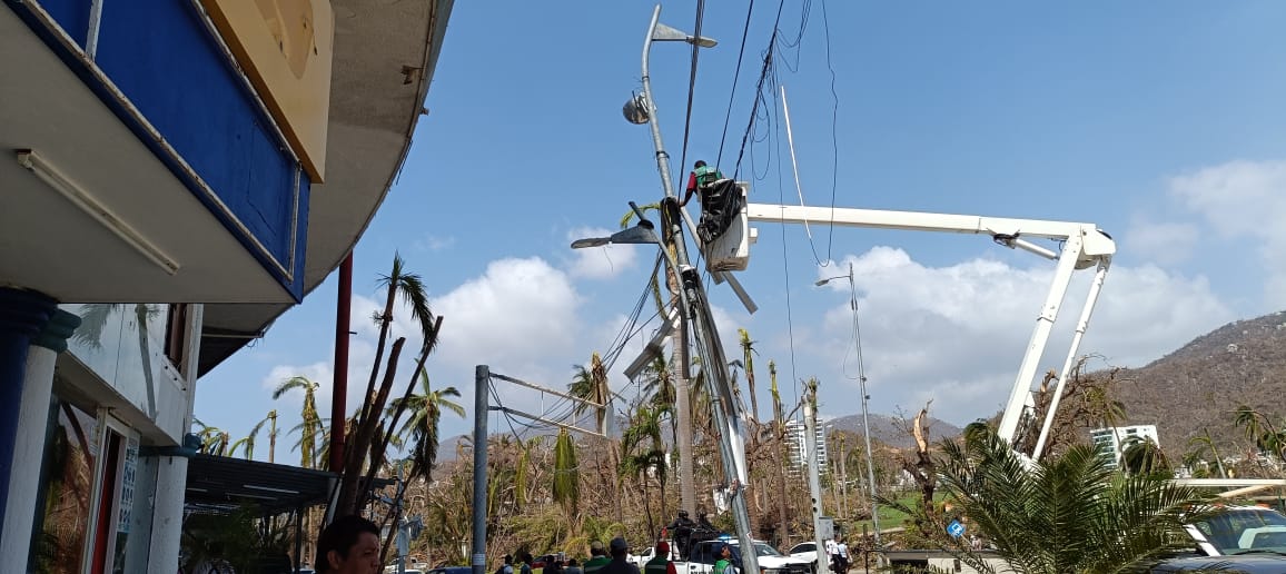 Avanza Gobierno de Abelina López Rodríguez en la rehabilitación del alumbrado público de la ciudad