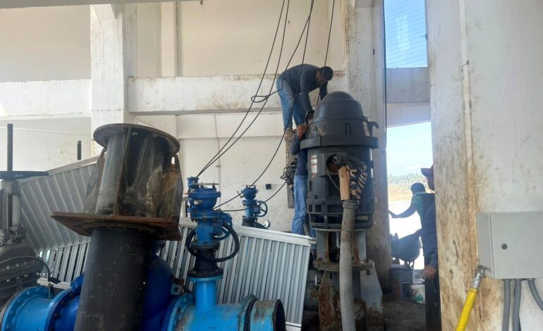 Continúa el restablecimiento de sistemas de agua; Acapulco dispone de 1,850 litros por segundo
