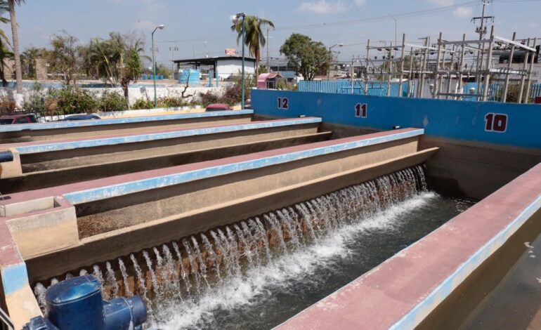 Abastece Gobierno de Abelina López Rodríguez con más de 80 millones de litros de agua a los acapulqueños