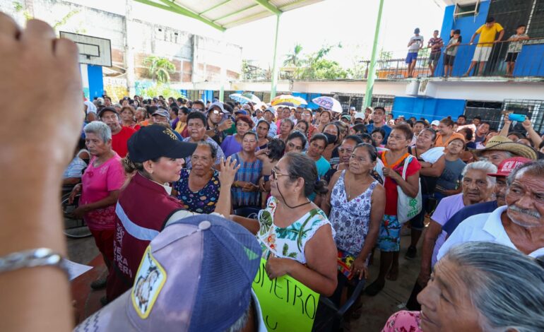 “Acapulco lo vamos a levantar entre todos, luchando de pie»: Evelyn Salgado