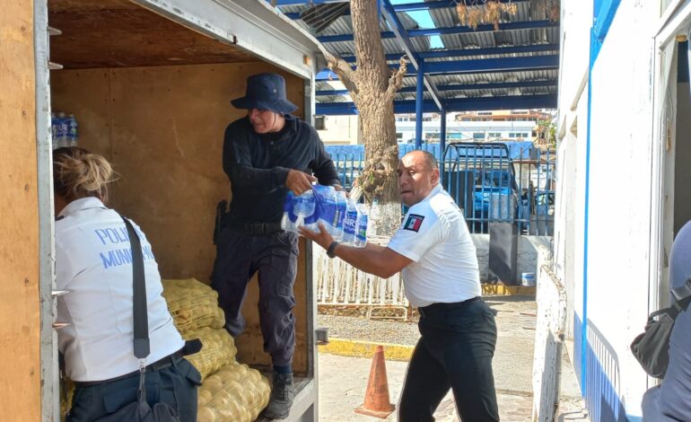 Reciben donaciones y apoyos policías de Acapulco