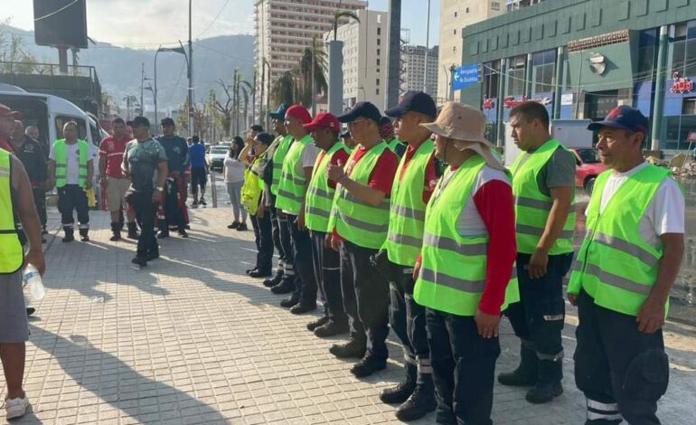 Recibe Gobierno de Abelina López Rodríguez elementos de la Policía Municipal y Protección Civil y Bomberos de Toluca