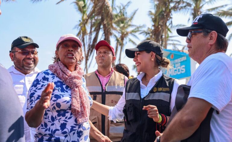 Supervisa la gobernadora Evelyn Salgado las acciones de limpieza en Playa Bonfil
